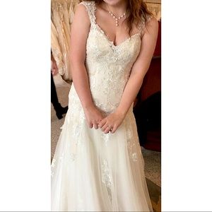 Maggie Sottero Wedding Dress